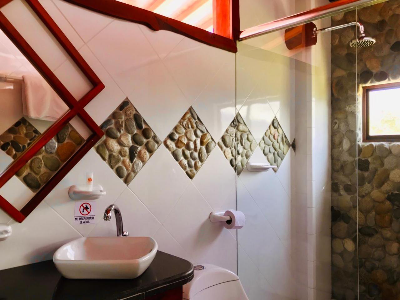 Hosteria Tierra Dorada Yantzaza Εξωτερικό φωτογραφία